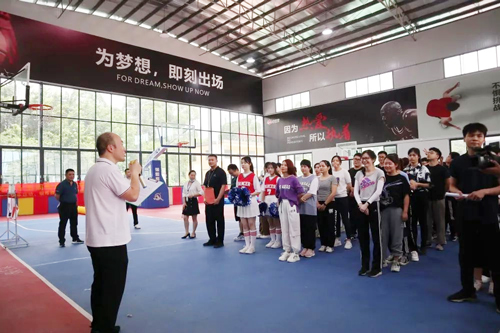 快乐运动，高效事情——维多利亚老品牌vic十五周年庆意见意义运动会